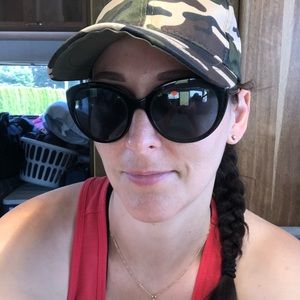 Meet your Posher, Catherine